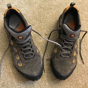 EUC Merrell Gore-Tex Vibram Men’s shoes, size 12